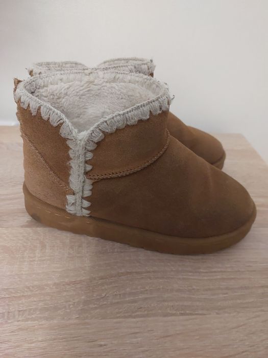 Зимові черевики для дівчинки Reserved 35р