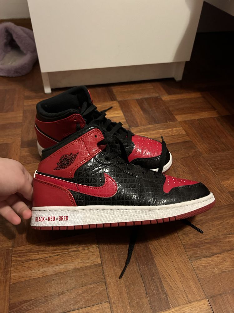 Nike Air Jordan Mid Bred