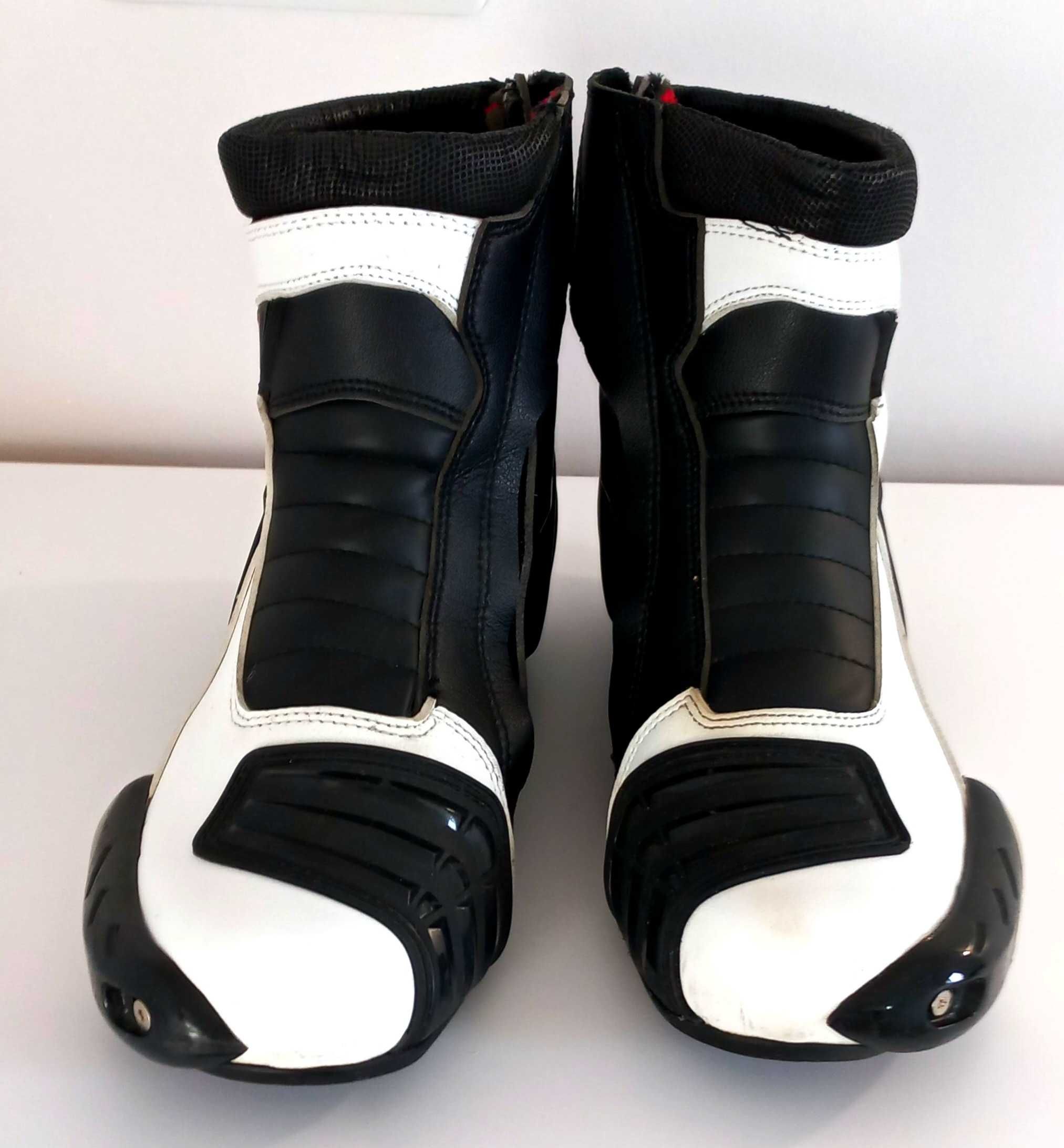 Buty motocyklowe męskie krótkie Rebelhorn Fuel czarny/biały r.42