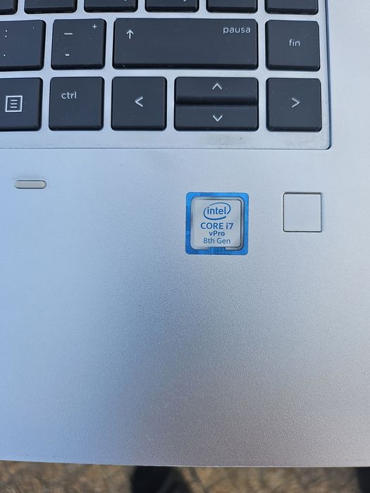 Computador Portátil HP i7 com 16GB RAM como NOVO