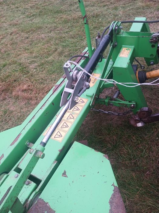 Kosiarka rotacyjna hydraulicznie składana 185