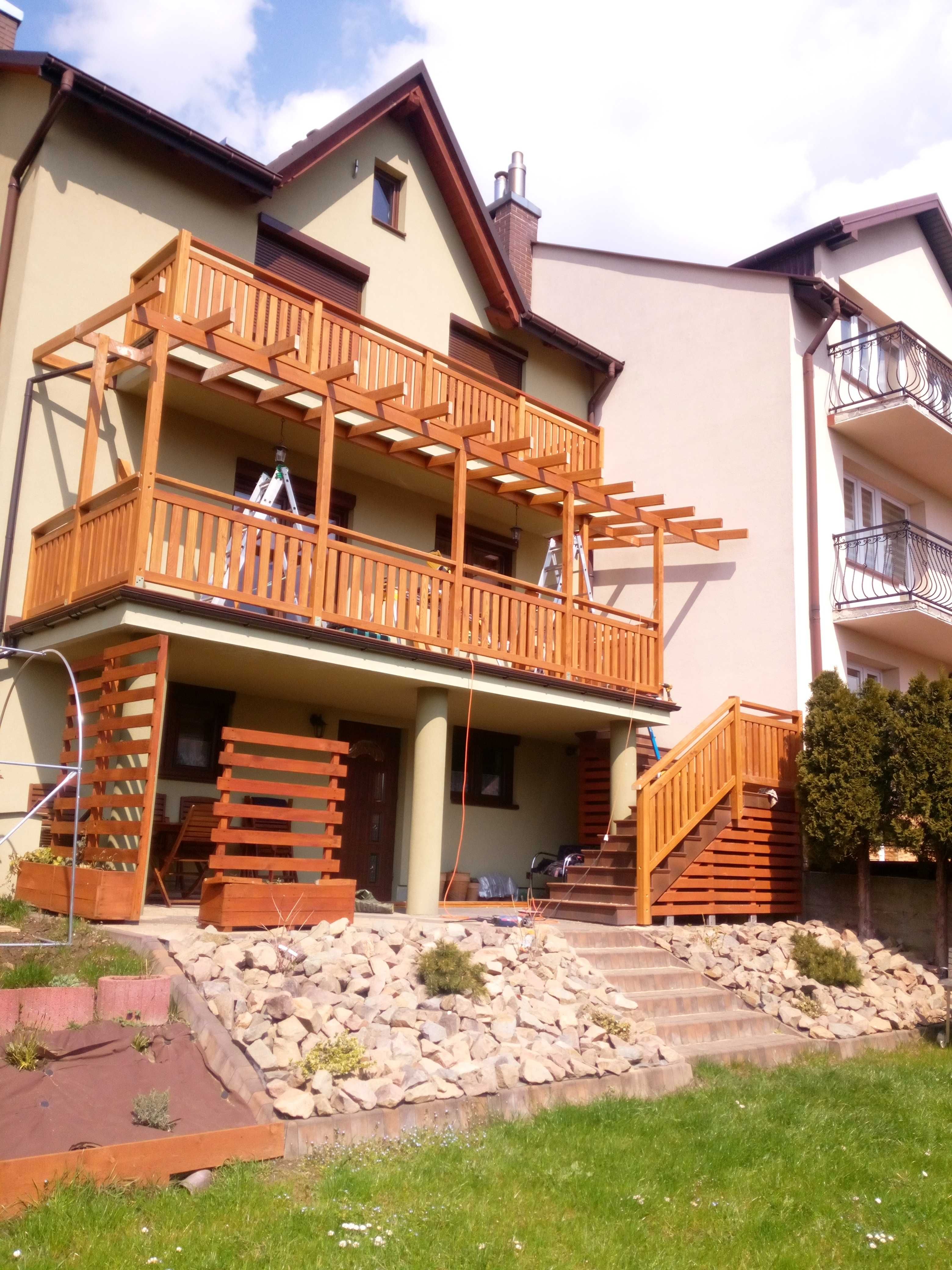 balustrada drewniana balkonowa, tarasowa, przy schodach zewnętrznych