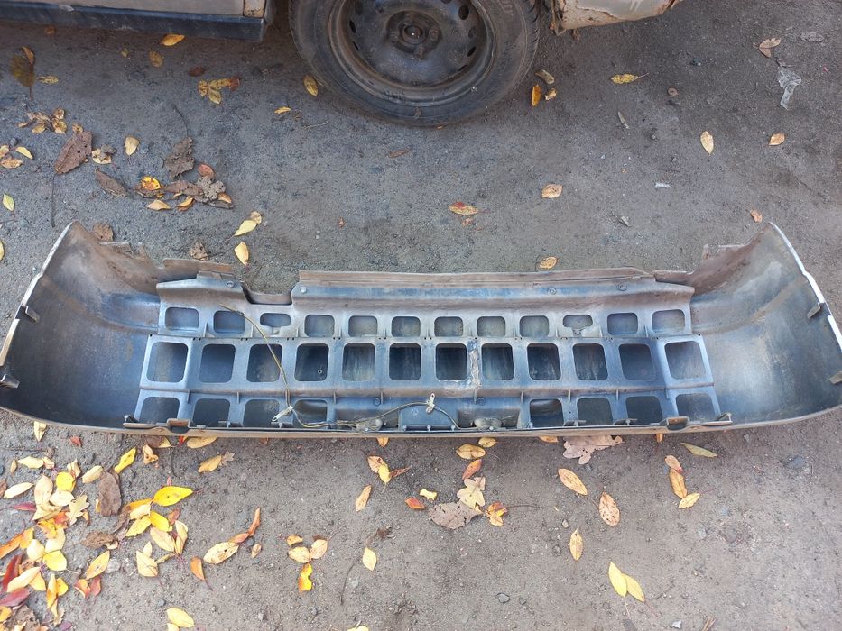 Продам бампер ваз 2112.