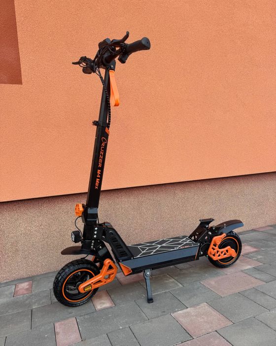 Електросамокат Cruzzer M4 Max