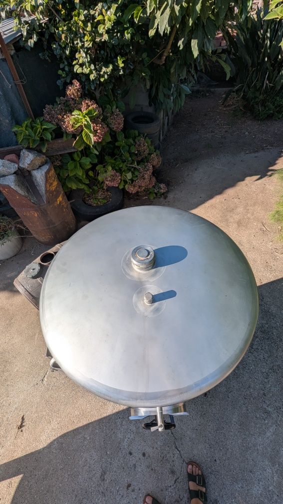 Cubas de vinho Inox Semi Novas (350L e 500L)