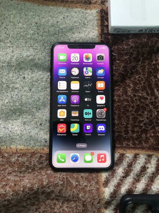 Айфон 11 Pro Max все працює