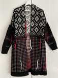 Sweter z fredzlami