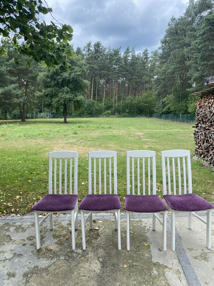 krzesła drewniane