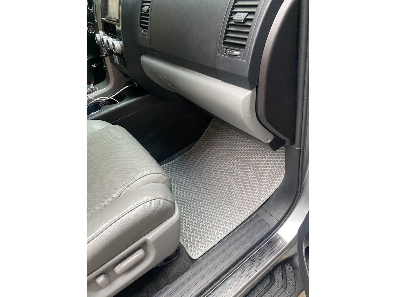 Toyota Sequoia Полиуретановые коврики 3 ряда (EVA, серые)