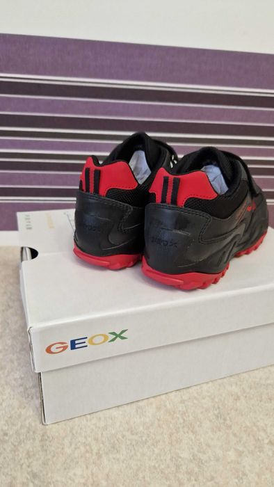 Водонепроникні черевики-кросівки Geox р.,31,,34