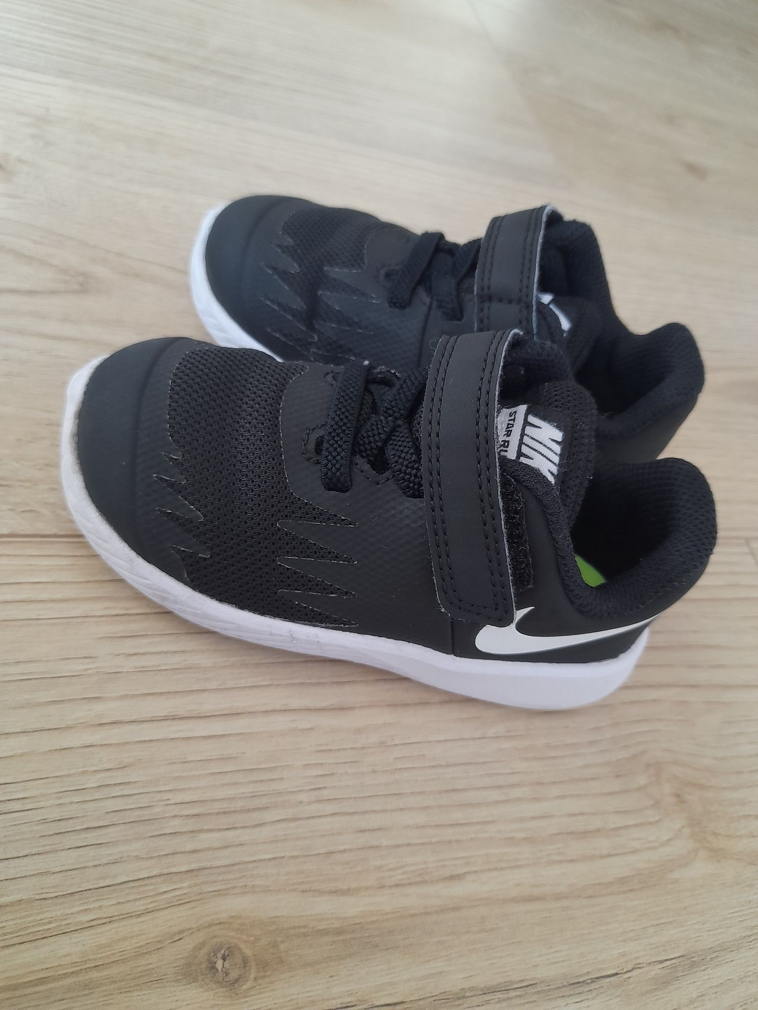 Buty Nike 22 unisex