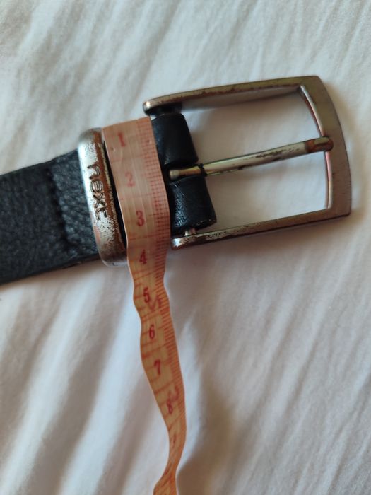 Ремень кожаный  с металлической пряжкой