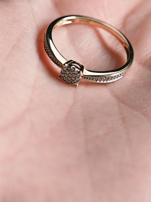 Pierścionek z diamentami zaręczynowy Apart 17mm