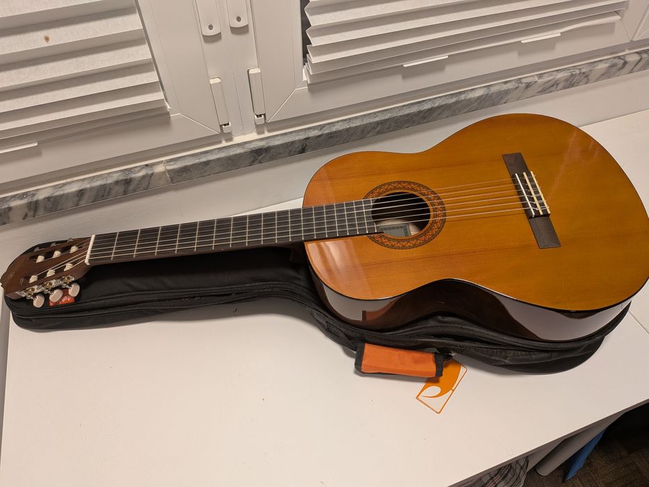 NOVA Guitarra Clássica Yamaha C40 NT - Cor Natural