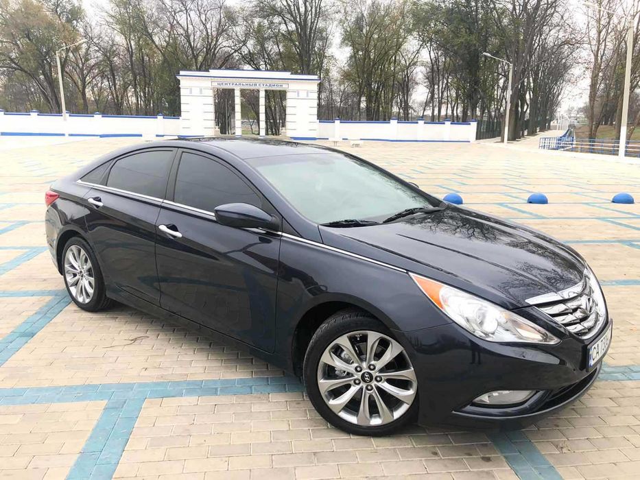 Продам Hyundai Sonata 2012року 277л/с