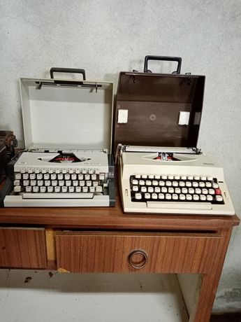 4 máquinas de escrever