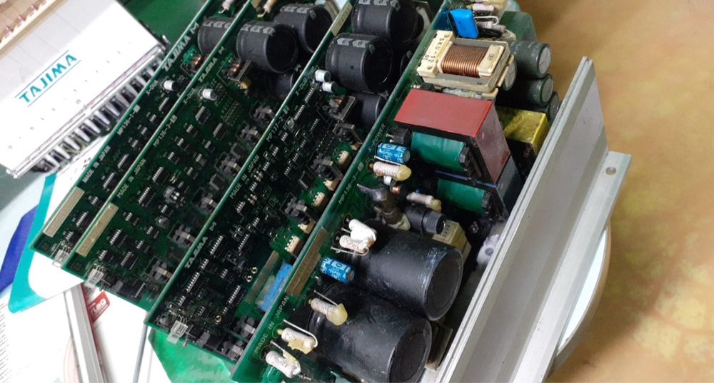 Máquina de Bordar Tajima 4 Cabeças – 2000€ (Preço Fixo)