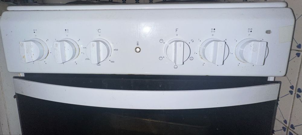 Fogao eletrico INDESIT