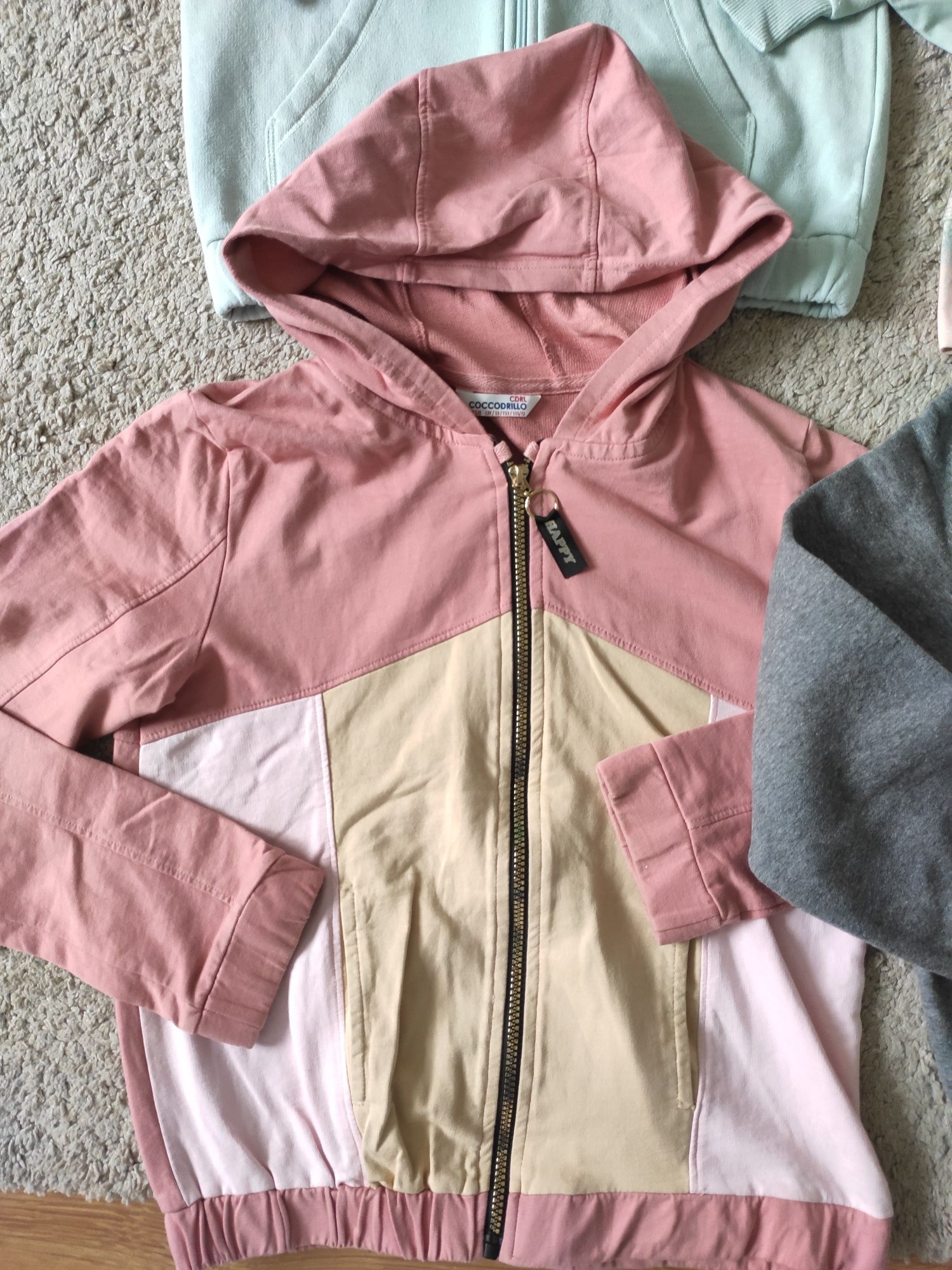 Markowe bluzy jak nowe dla dziewczynki 158
