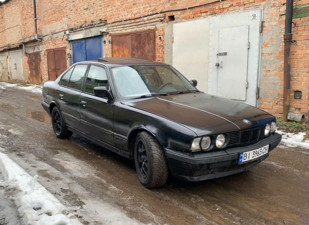 Продам bmw е34 525i