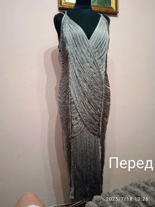 Сукня коктельня. Колір сріблястий