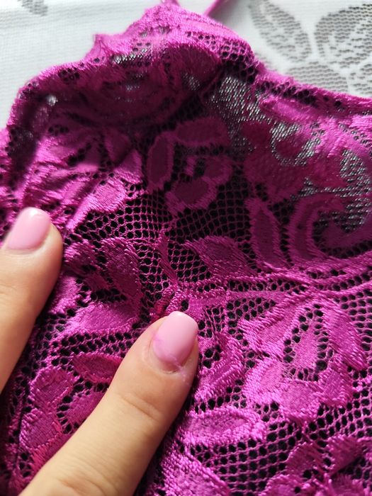 Siatkowo-koronkowa koszulka nocna na regulowane ramiączka rozm 40B.