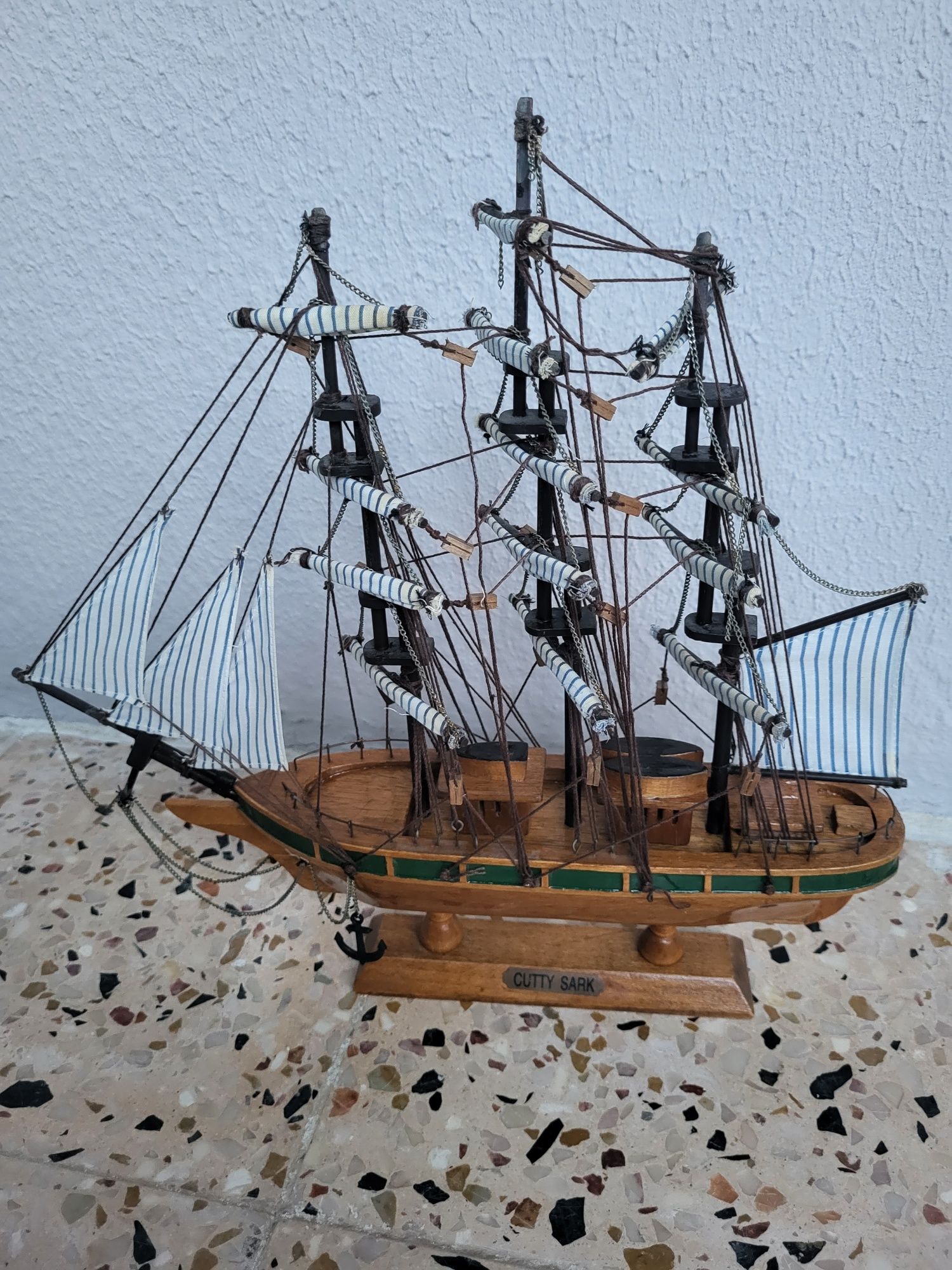 BARCO em miniatura