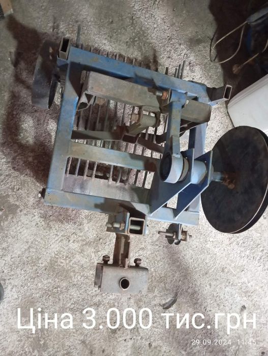 Продам бензиновий мотоблок.