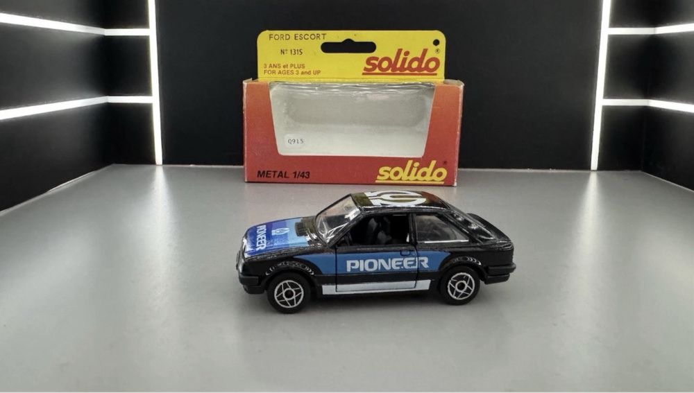 Miniatura Ford Escort da solido 1:43