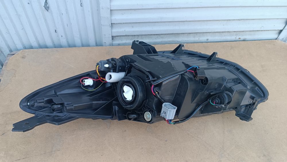 Vendo farol direito de Renault Megane 3 ano 2008/12