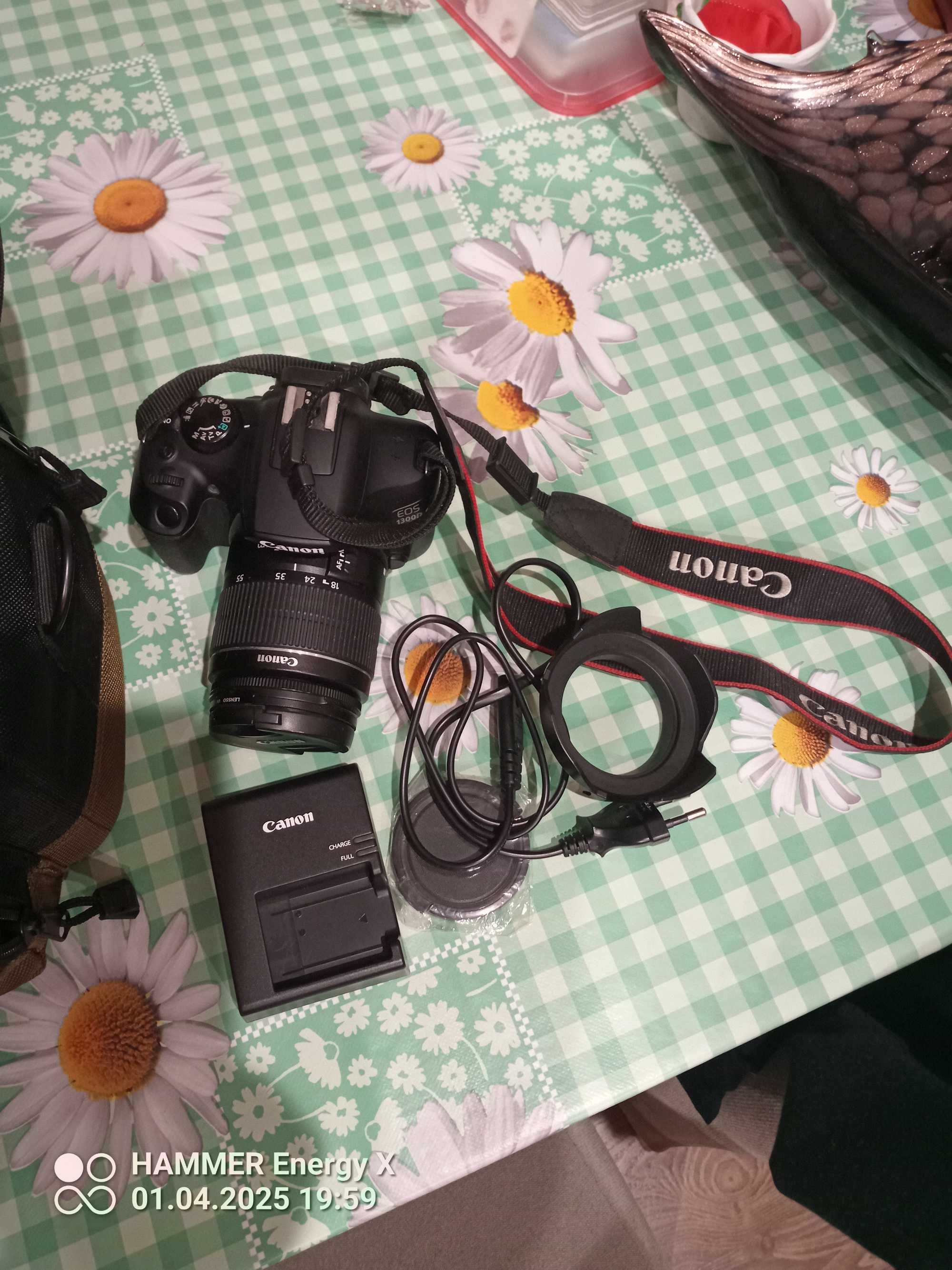 Aparat Lustrzanka Cyfrowa Canon EOS1300D plus obiektyw plus toarba