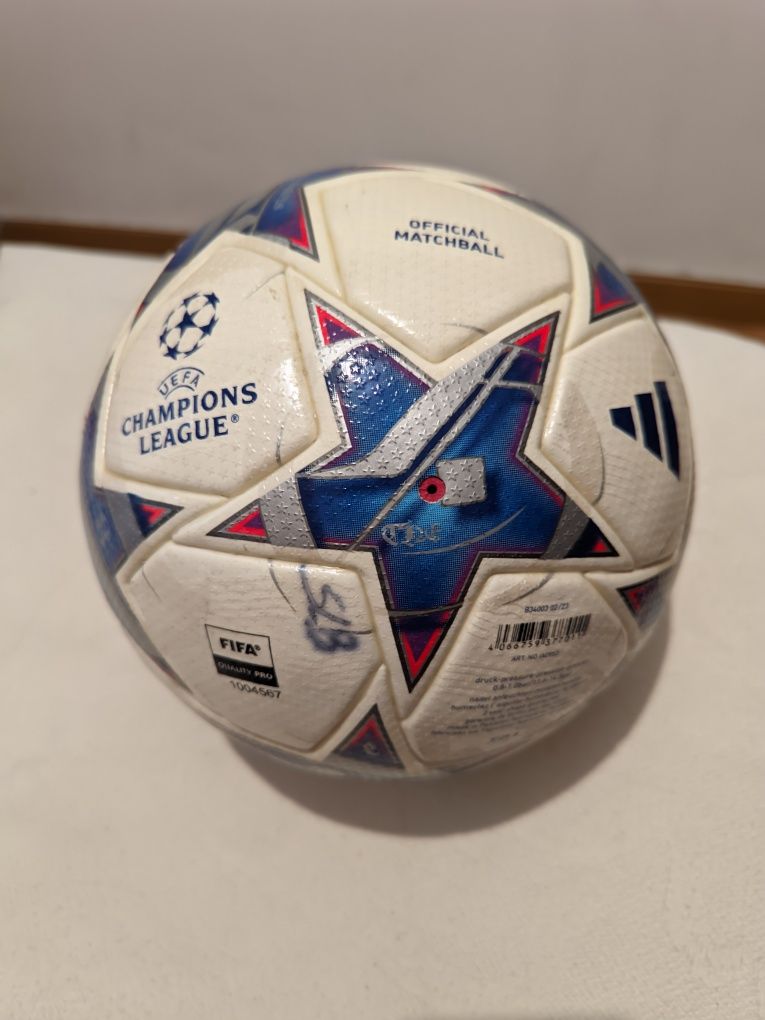 Bola oficial de jogo - UCL