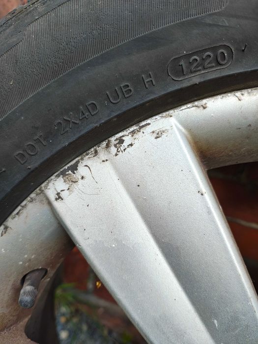 Felgi aluminiowe R18 z kompletem opon letnich i zimowych