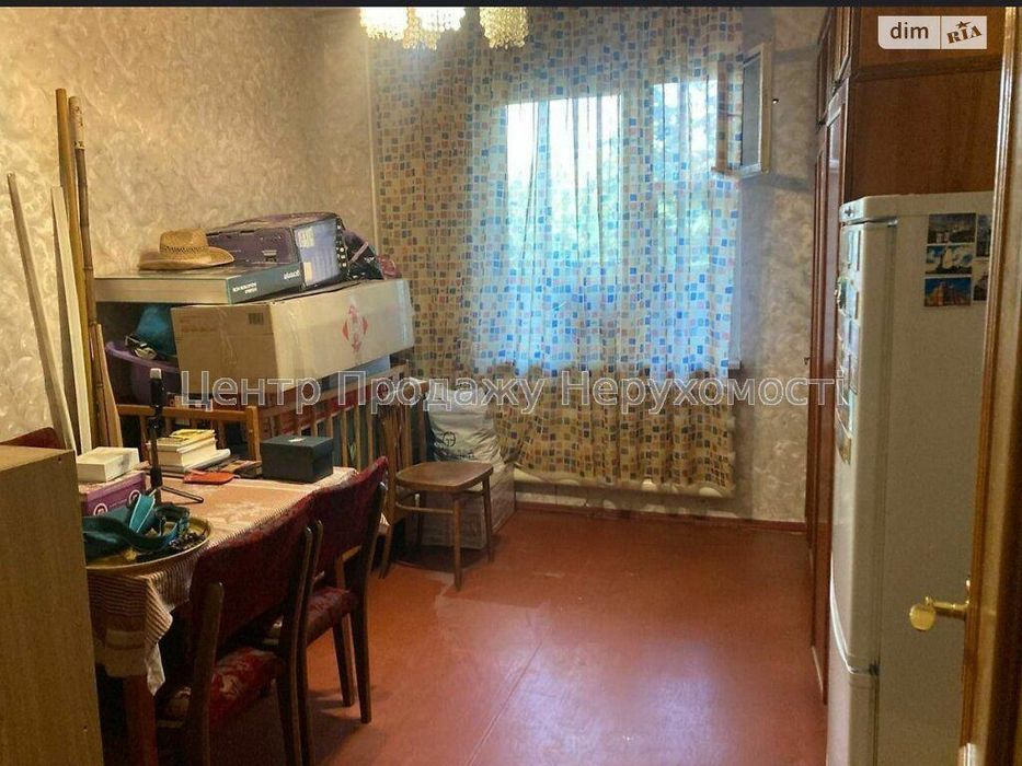 продам 2-кімнатну на Троєщині ІВ