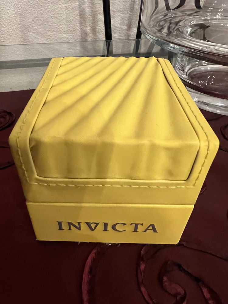 Relógio INVICTA com Caixa