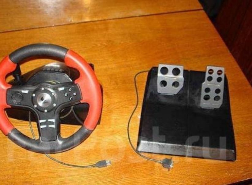 Ігрові рулі Logitech Formula Force EX i ThrustMaster  T248