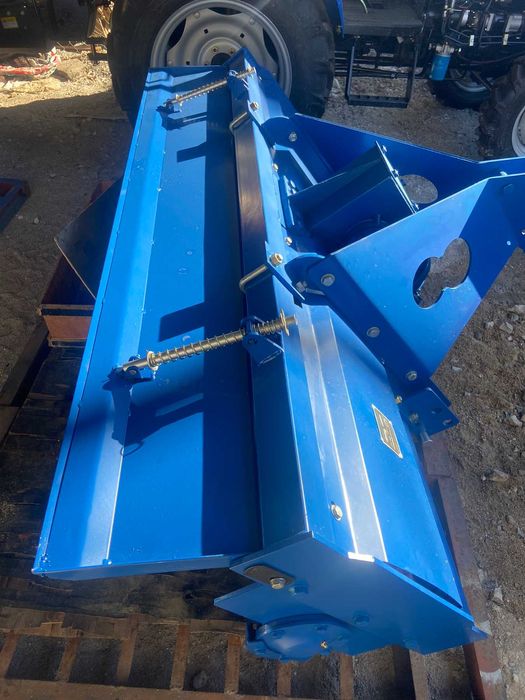 Фреза на трактор навісна