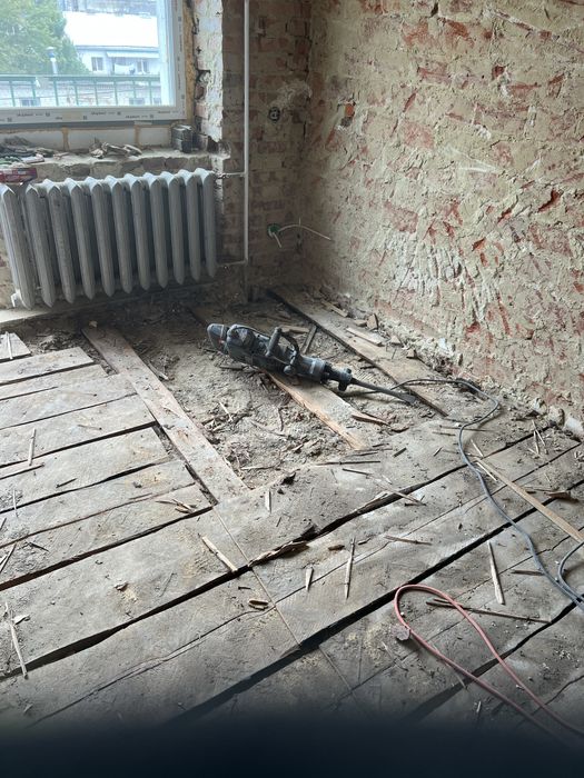 Бригада демонтажників.