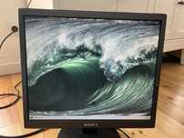Vendo Monitor SONY SDM-S73 – 17"