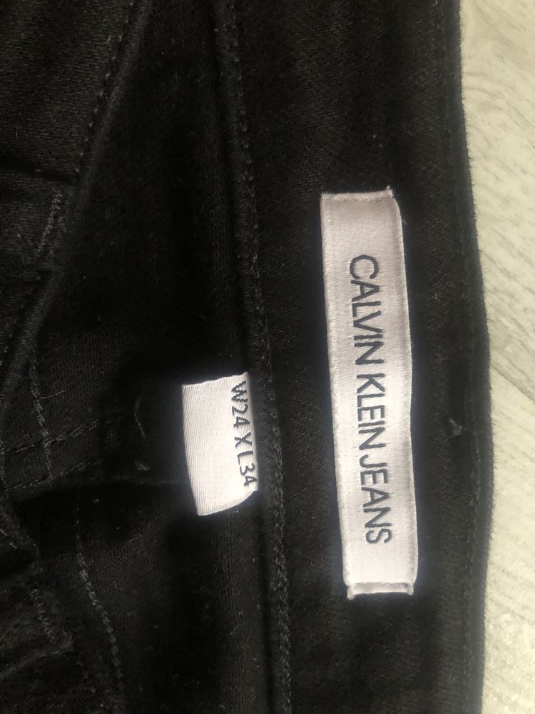 Dżinsy calvin klein