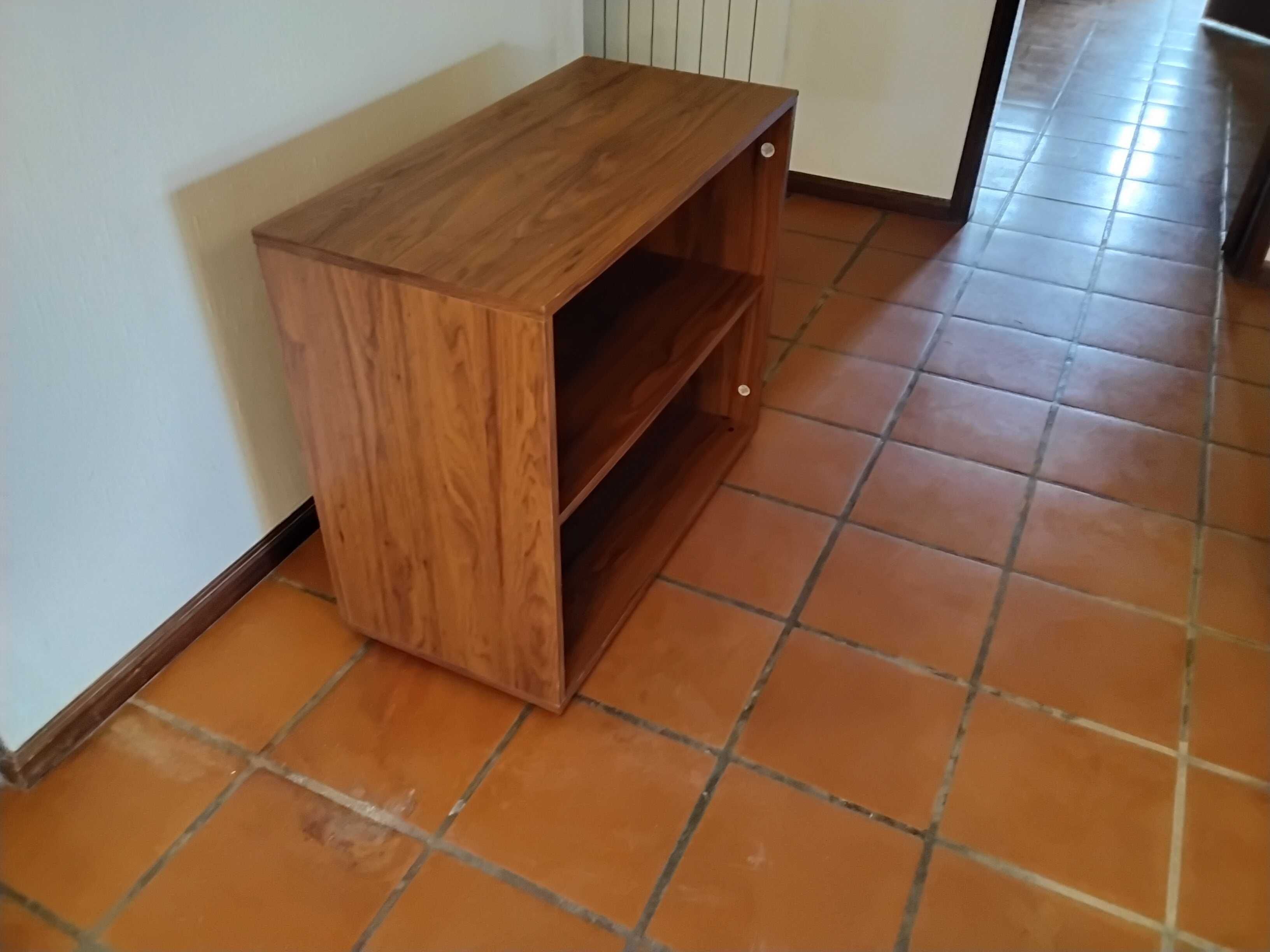 Armário / sapateira  |  Estante