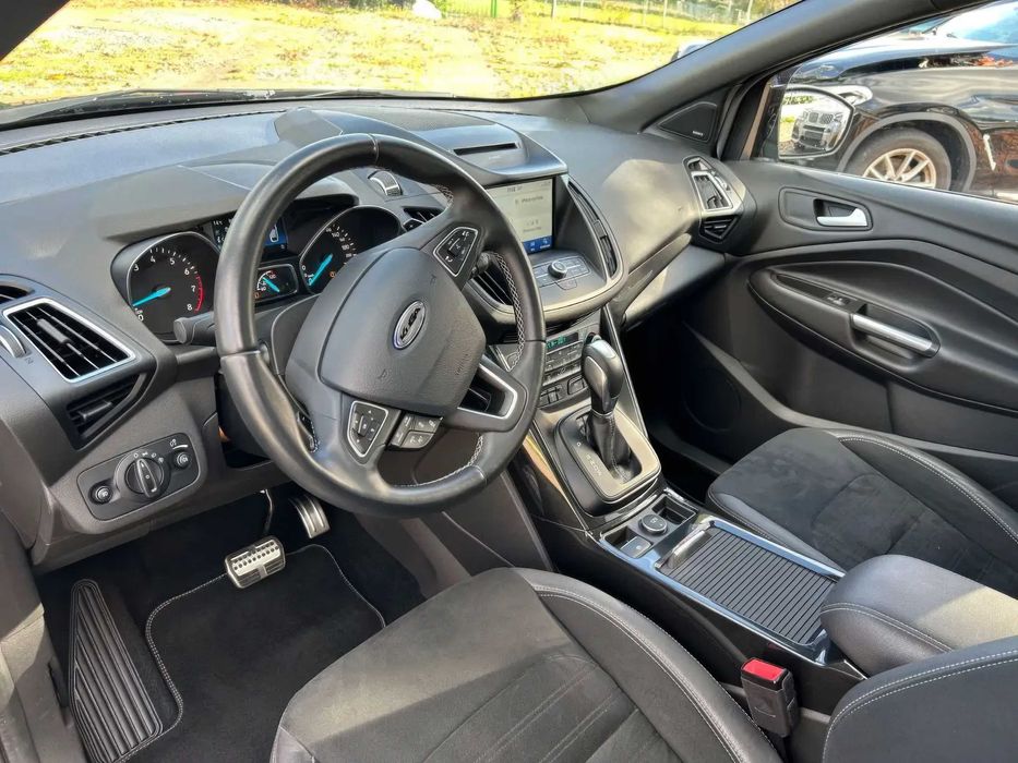 Ford Kuga ST-Line      2017