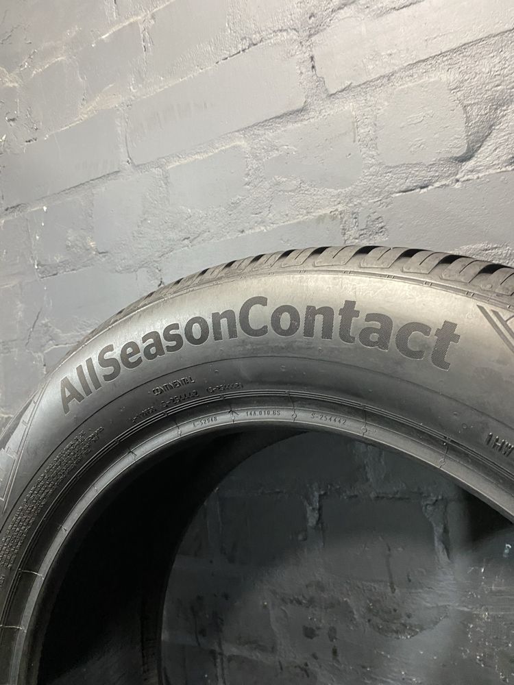 2шт 235/55 R18 Continental AllSeasonContact