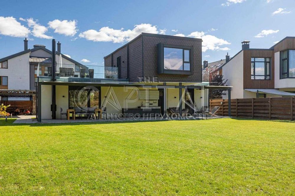 Оренда сучасного будинку у КМ Коник Київ Голосіївський