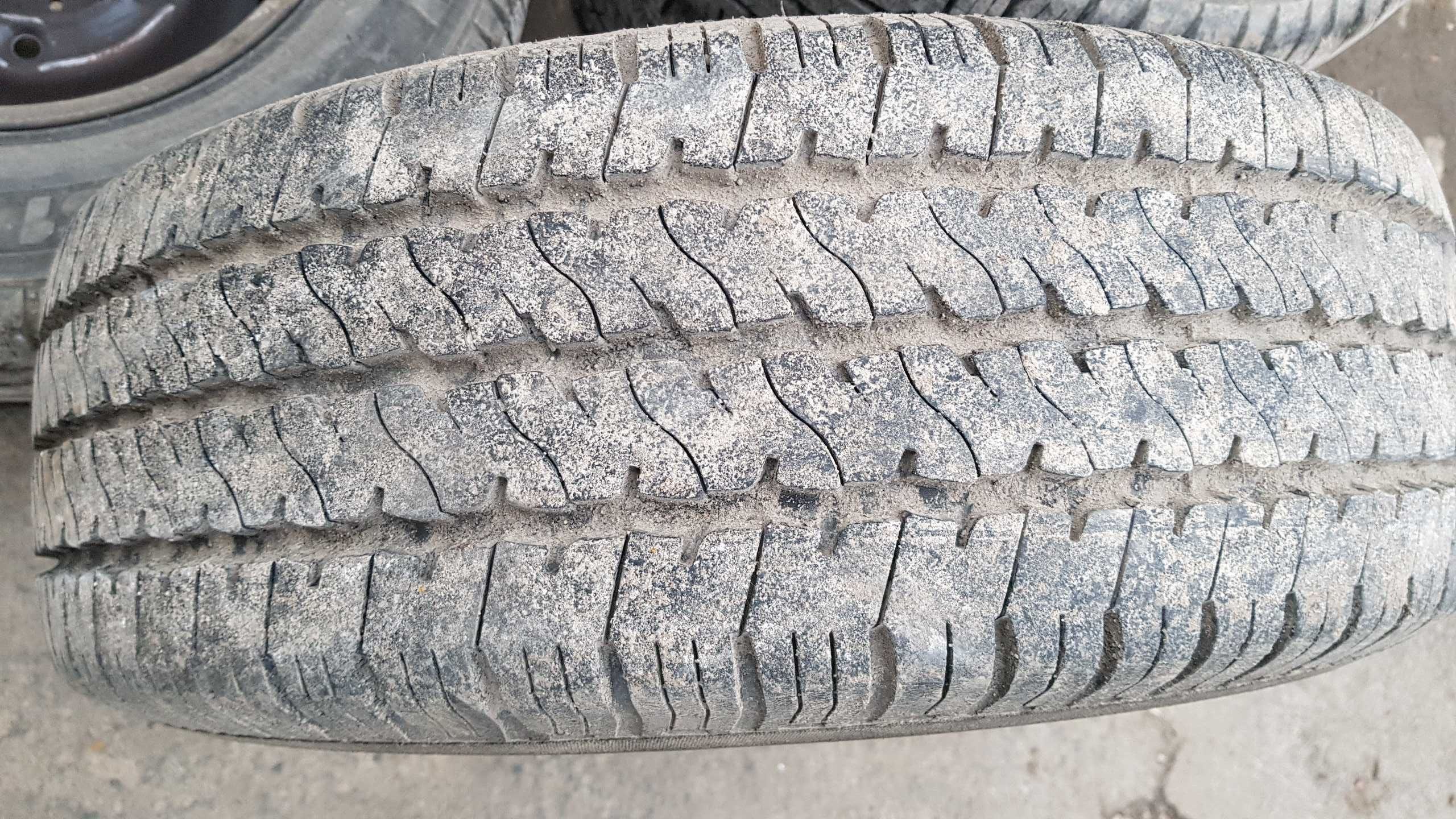 215 65 R15C Maxmiler