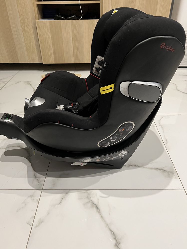 Fotelik samochodowy Cybex Sirona Z i-Size for Scuderia Ferrari + baza