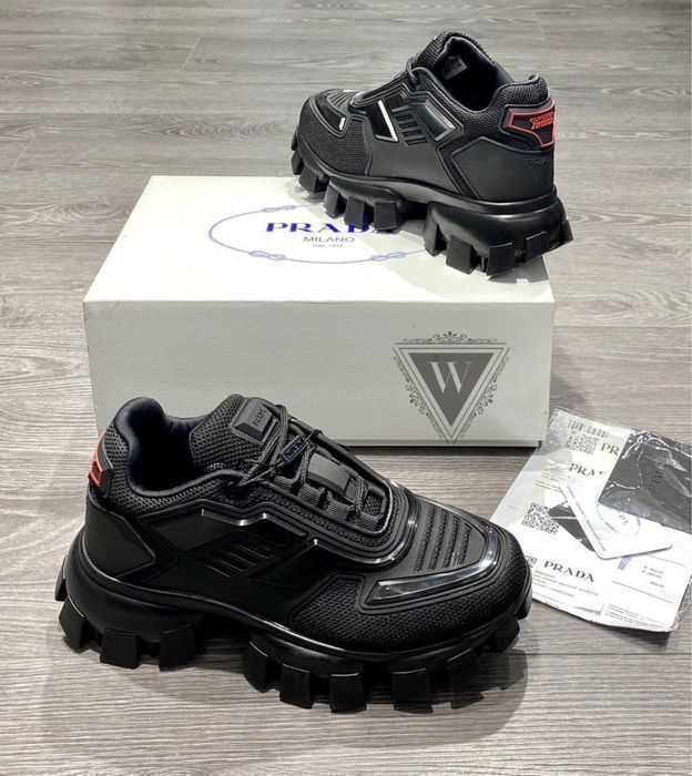 Кроссовки Prada Cloudbust на высокой подошве