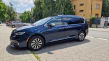 Chrysler Pacifica Wersja Limited 2021 Hybrid PlugIn Kolor PPS 360 Panorama Harman 51tyś
