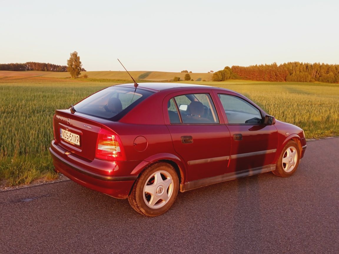Astra 2,0 16v 136 km. fuul Wyposażenie
