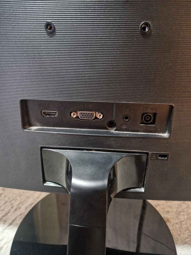 Monitor Samsung S3 24”cale